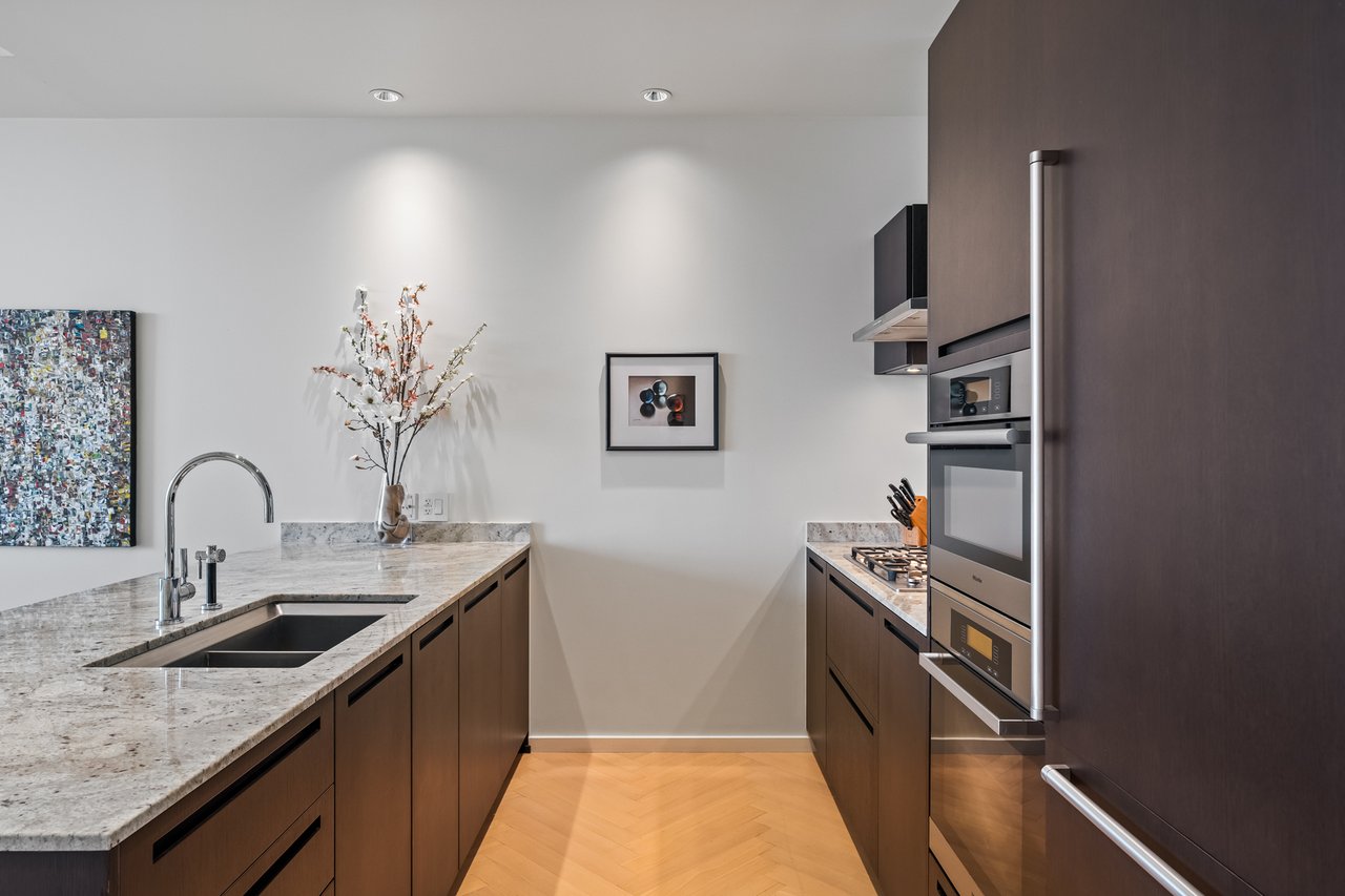 Suite 5707- 180 University Avenue 