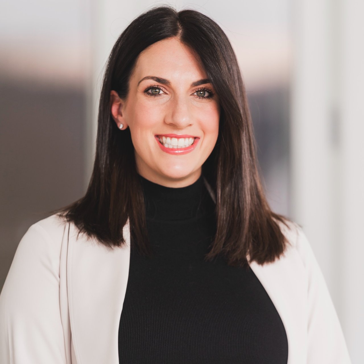 Alyssa McCardel Carmel, IN Real Estate Agent Headshot