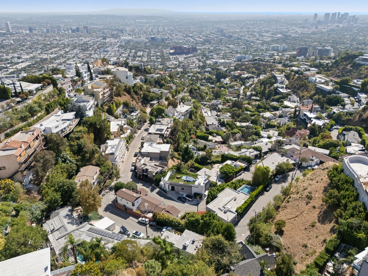 1722 Sunset Plaza Dr