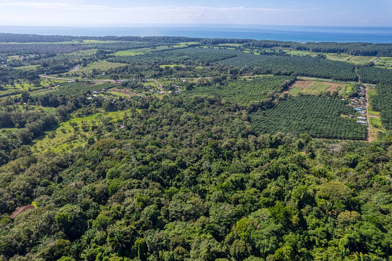 Ocean View Property in Portalon