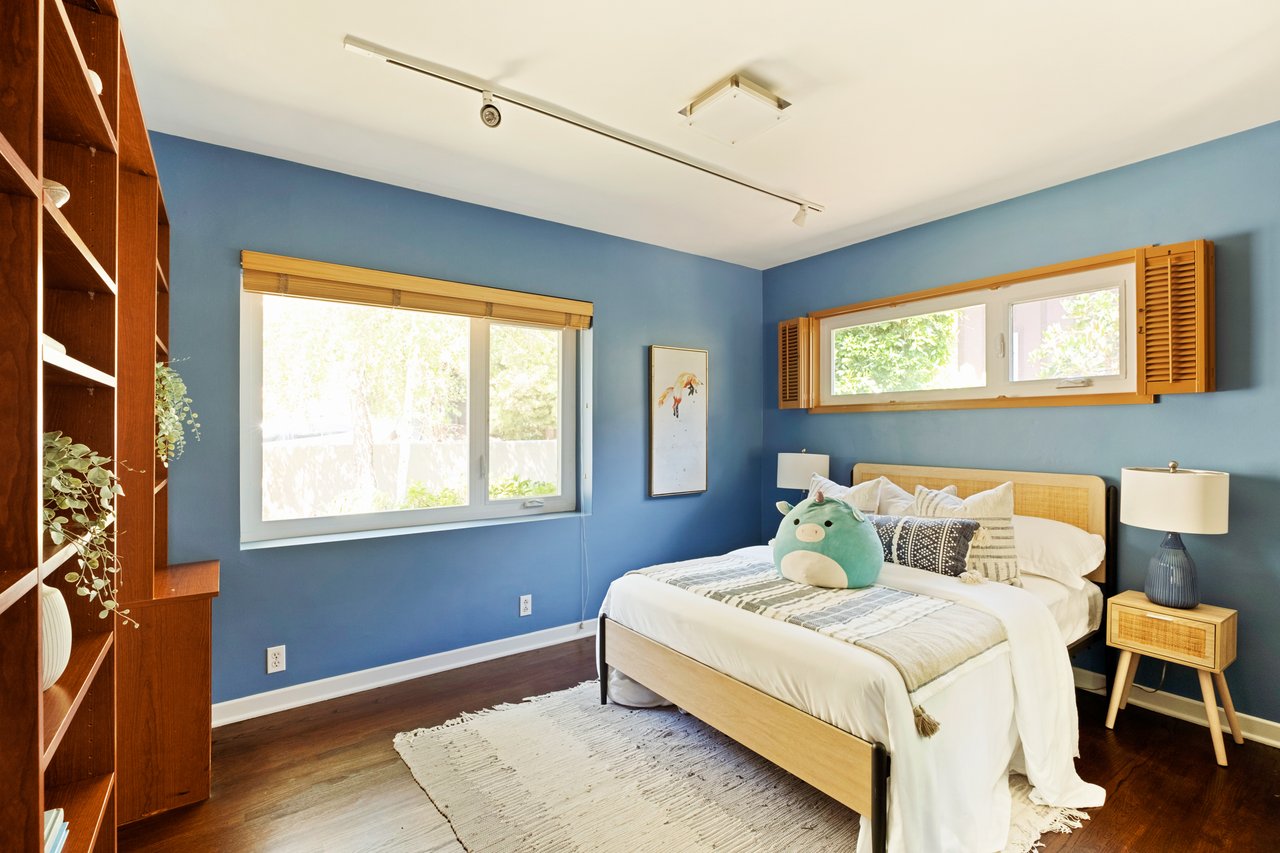 3588 Mandeville Canyon Road, Brentwood