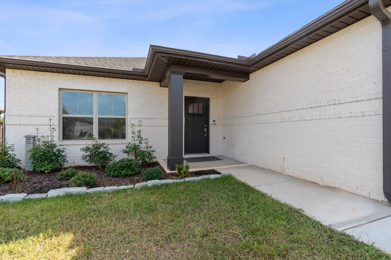 Elegant Home Near Goldsmith-Schiffman Elementary