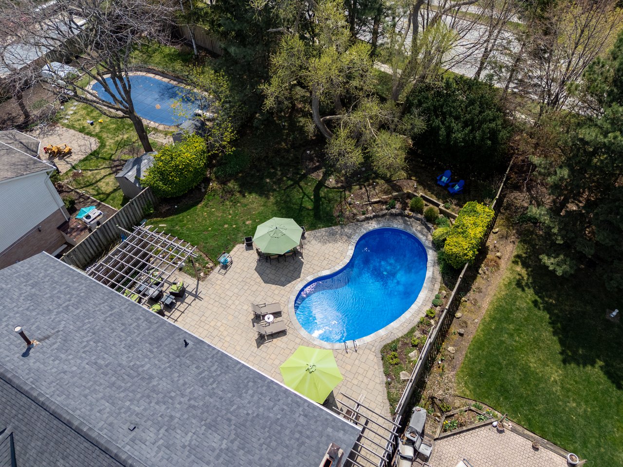 Family Oasis in Ford