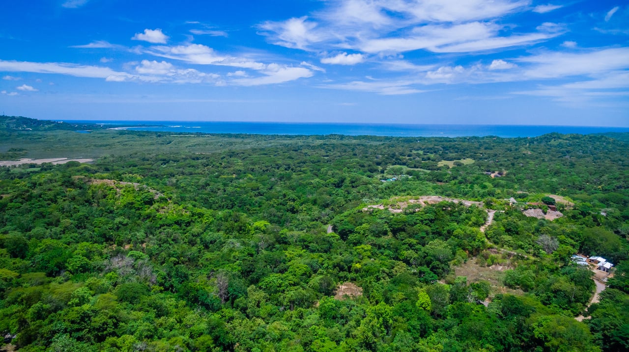V-Lokamar Corona 1 | Exclusive 5-Bedroom Villa with Panoramic Pacific Ocean Views in Playa Grande