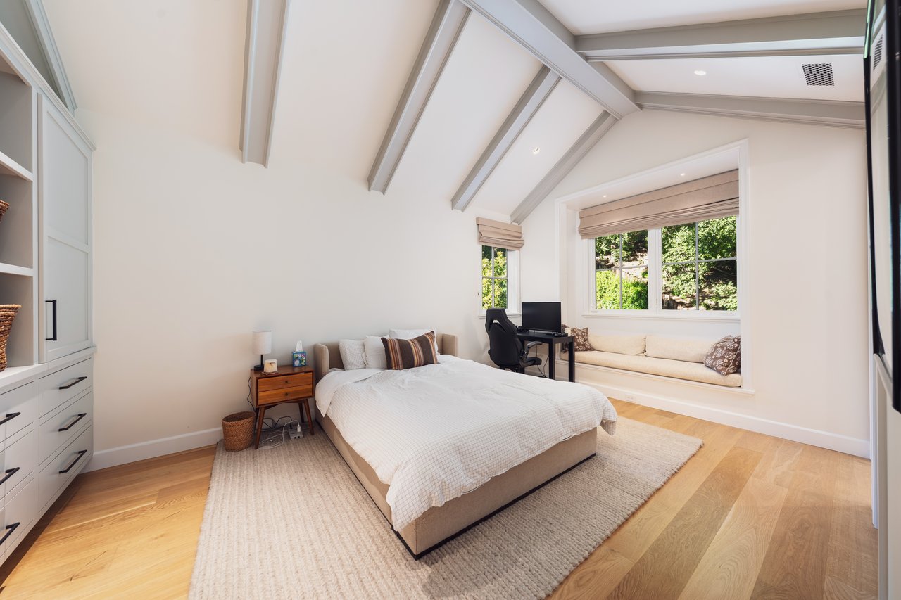 2600 Mandeville Canyon Rd, Brentwood