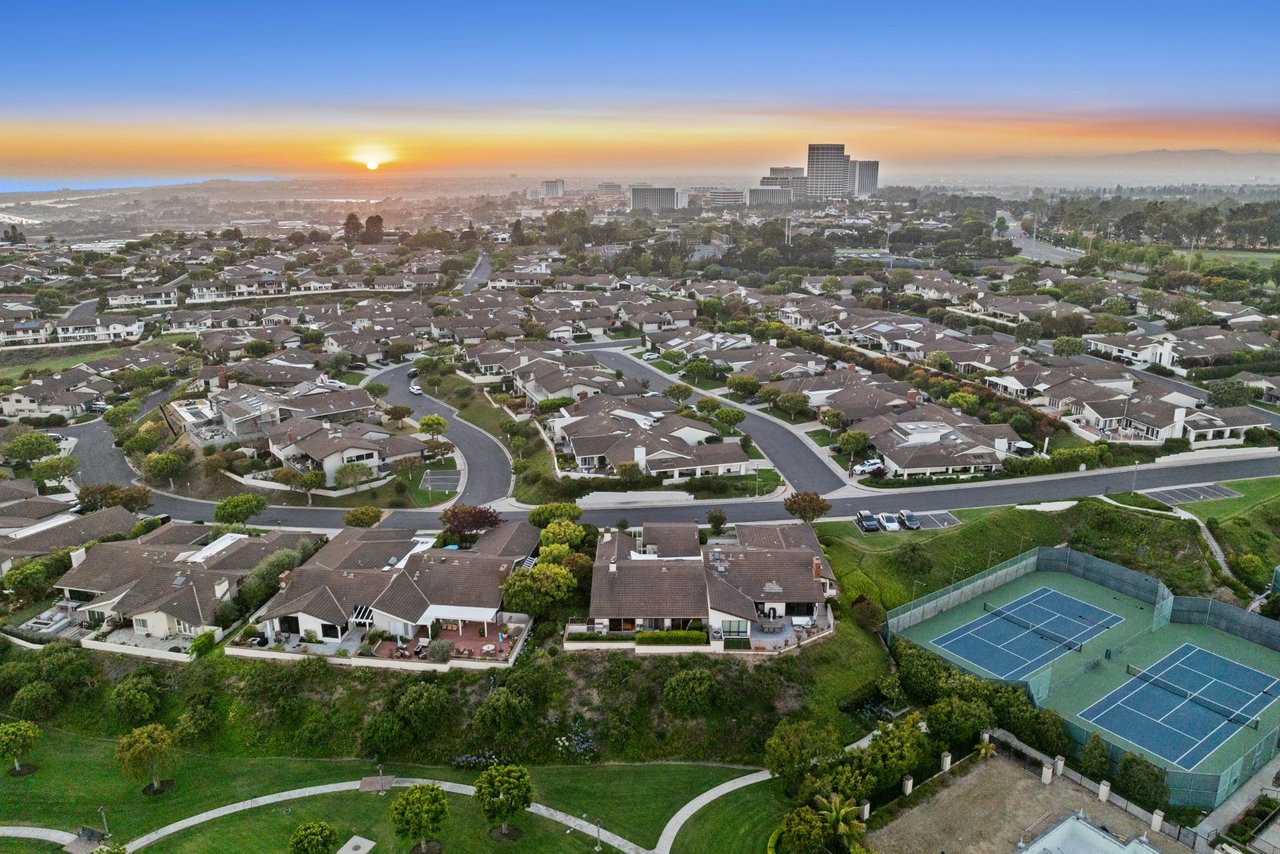 15 Skysail Drive