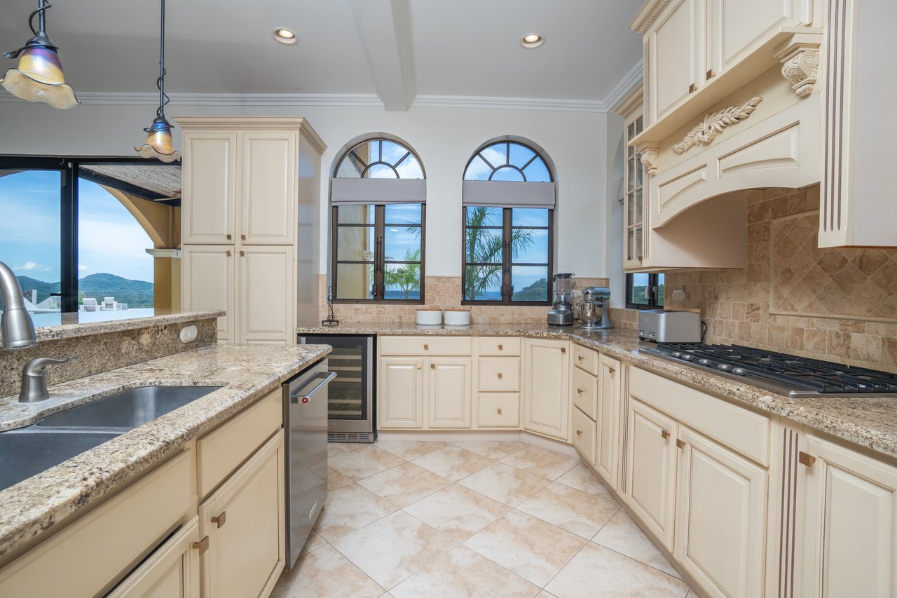 Casa Loro - Luxury Estate