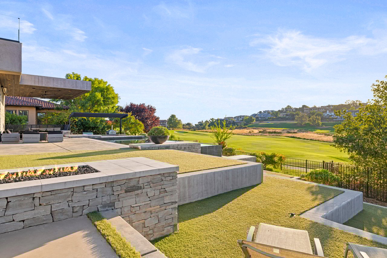 4573 Greenview Drive