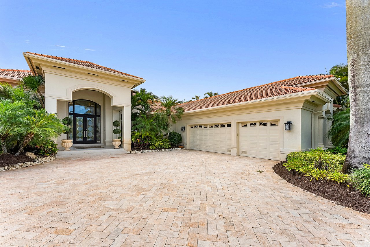 16283 Vintage Oaks Lane