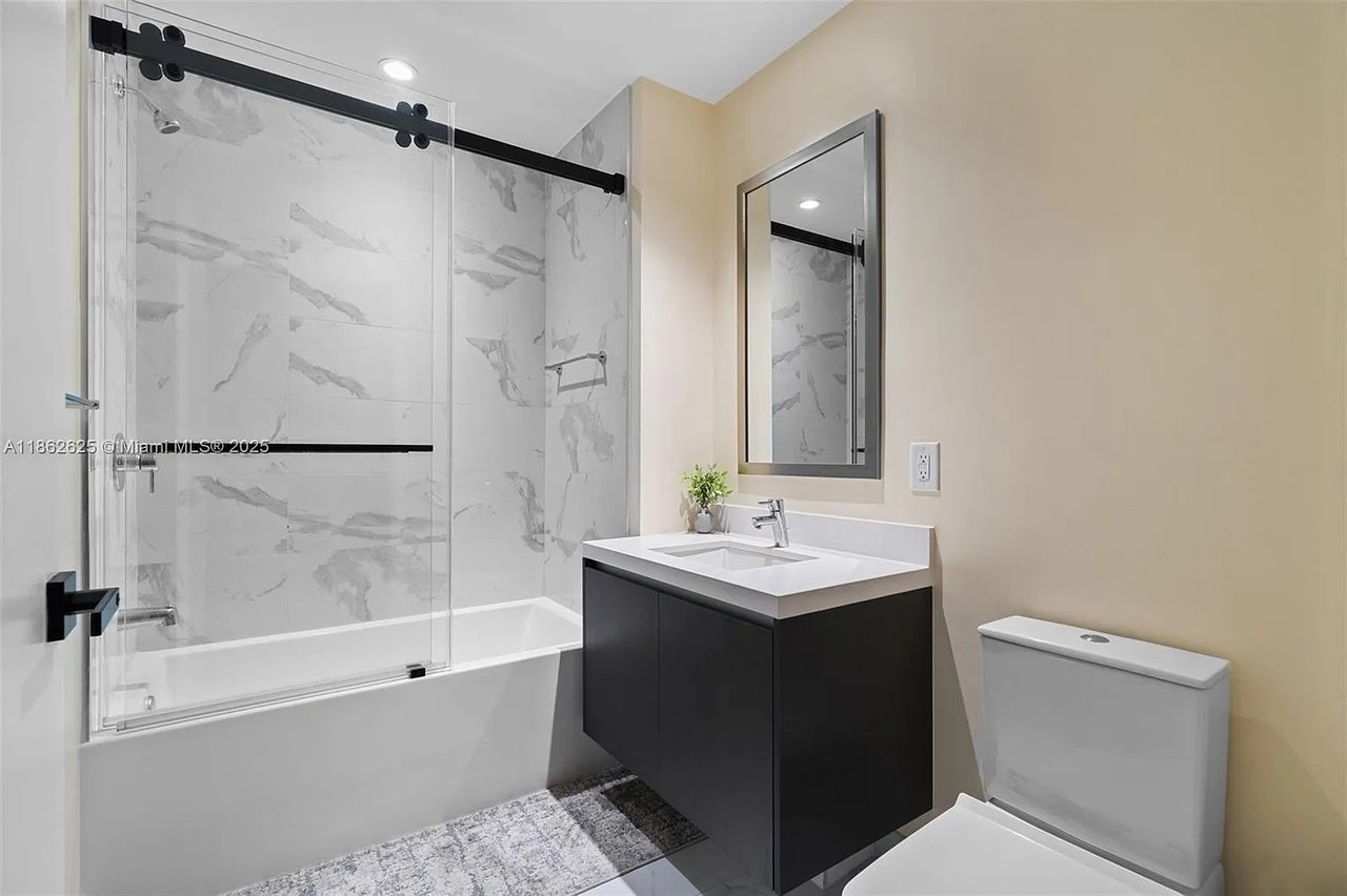 851 NE 1st Ave #4303