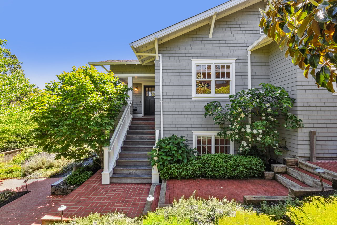 129 Sunnyside Avenue