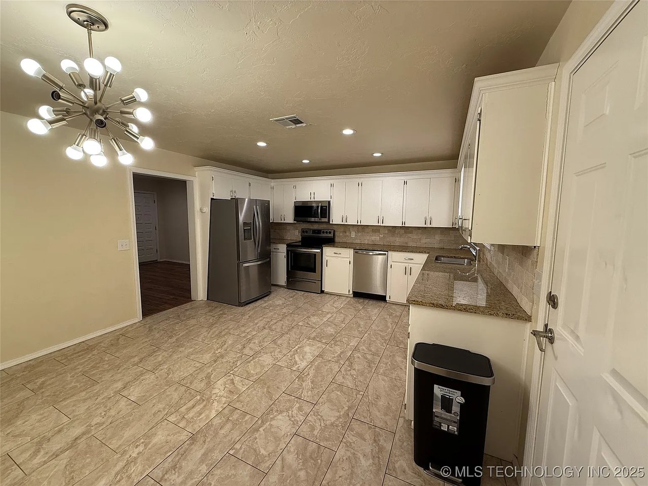 116 SW 5th St