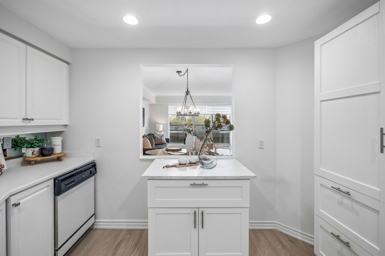 1818 Bayview Avenue #605