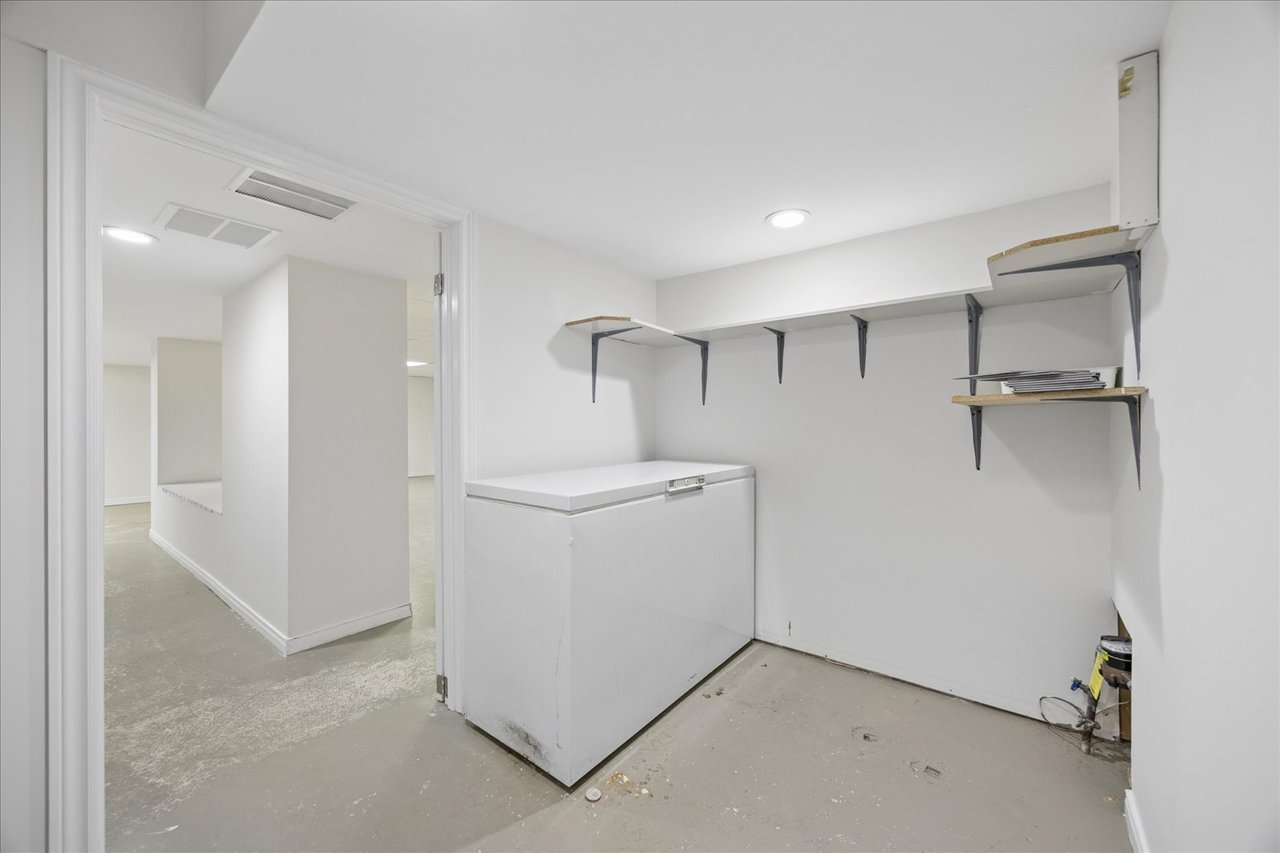 32 Valley Centre Drive