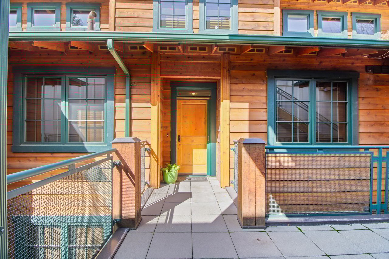 601 S Main St #14