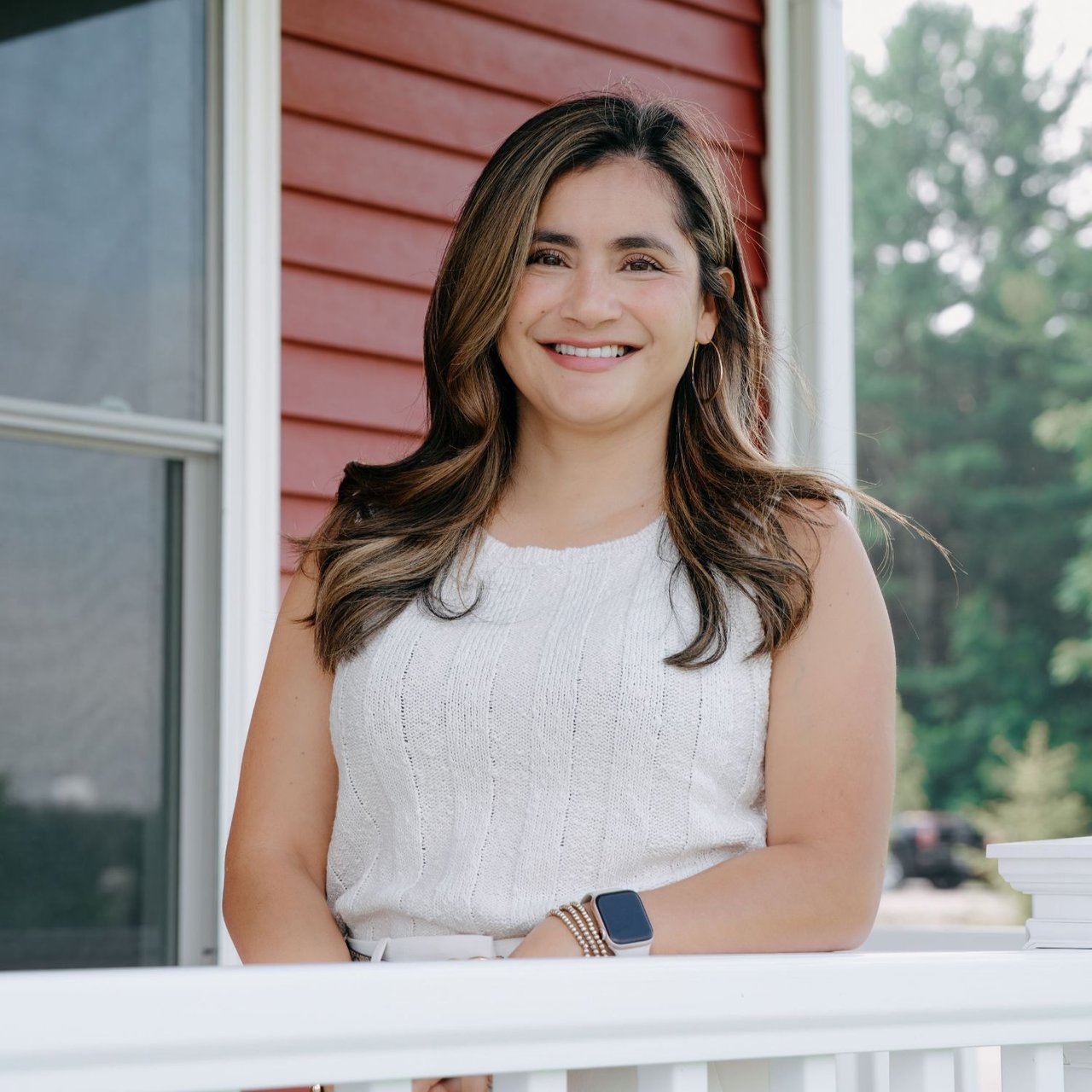 Gaby Peterson Hart, MI Real Estate Agent Headshot