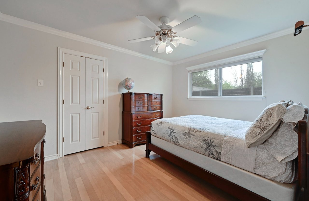 Westlake Waterfront Bungalow