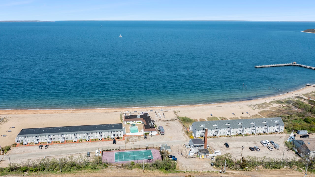 16 Navy Road, Unit 202