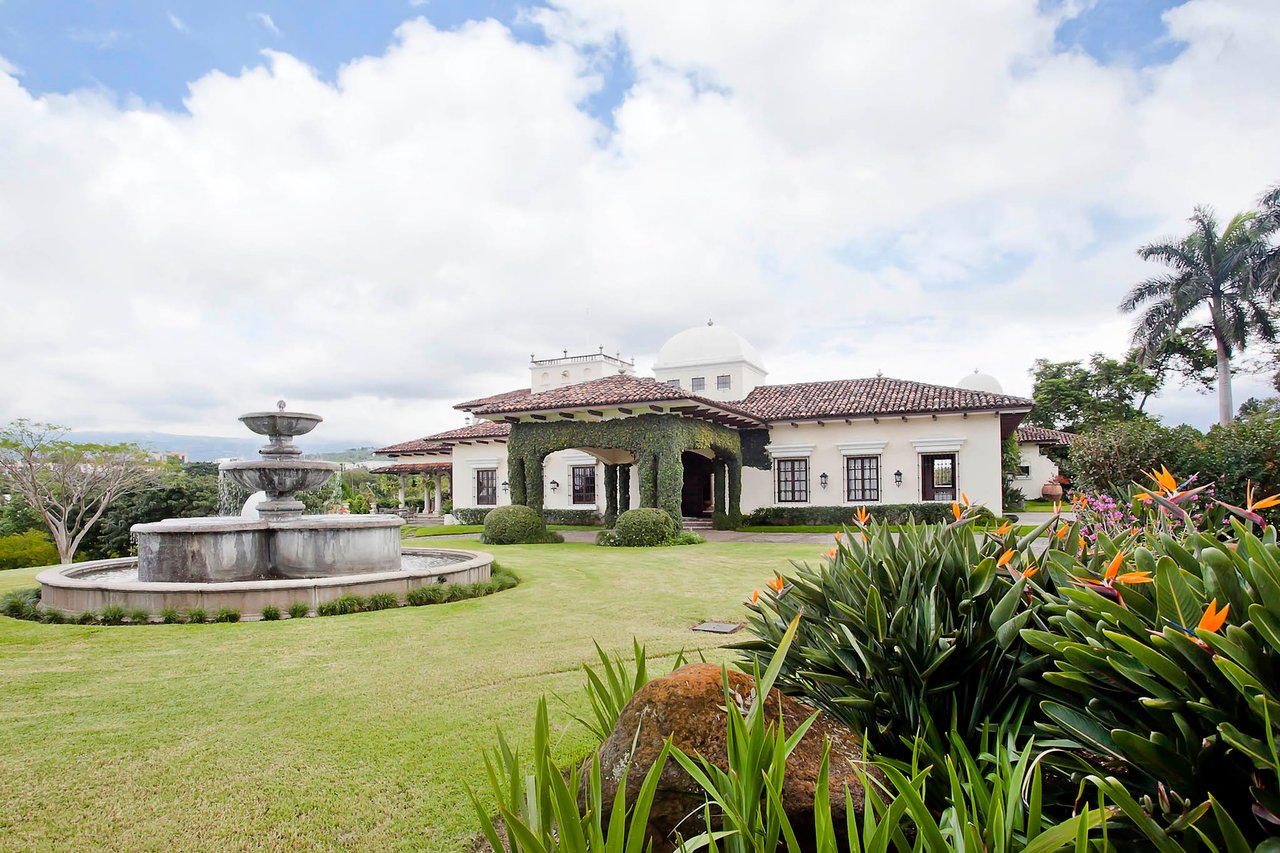 Colonial Equestrian Golf Estate, Heredia