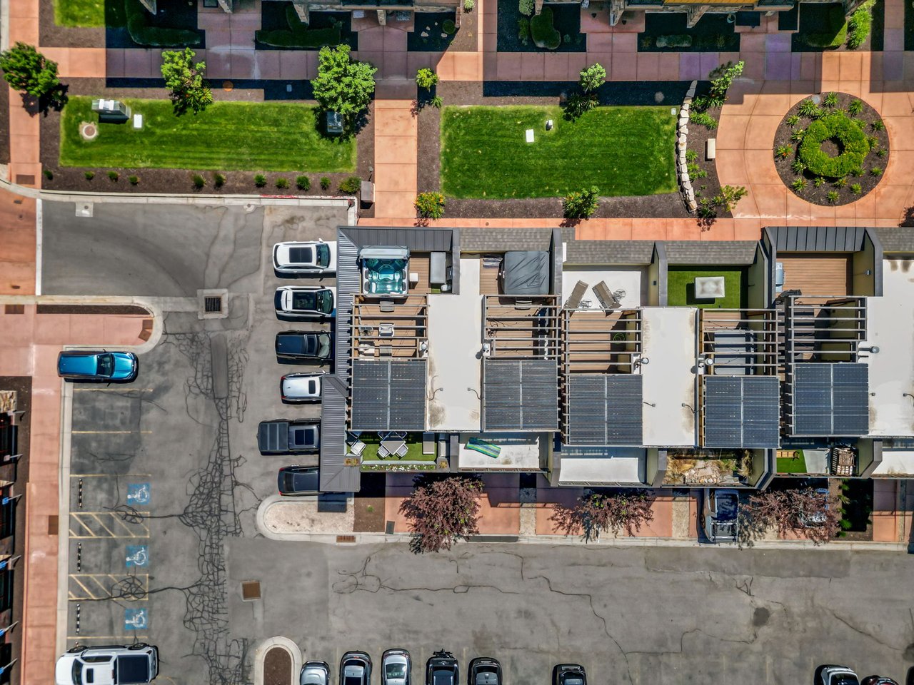 1370 Center Dr #21