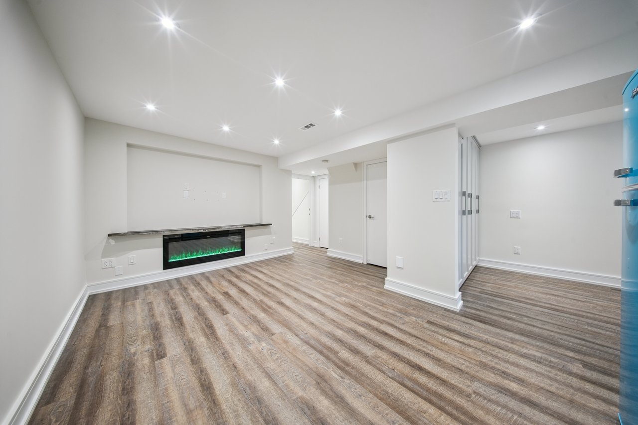 Executive Rental