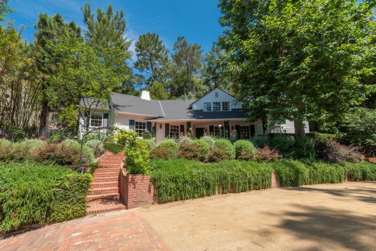 Paul Newman And Joanne Woodward’s Onetime Beverly Hills home Can Be Yours — For $45K A Month