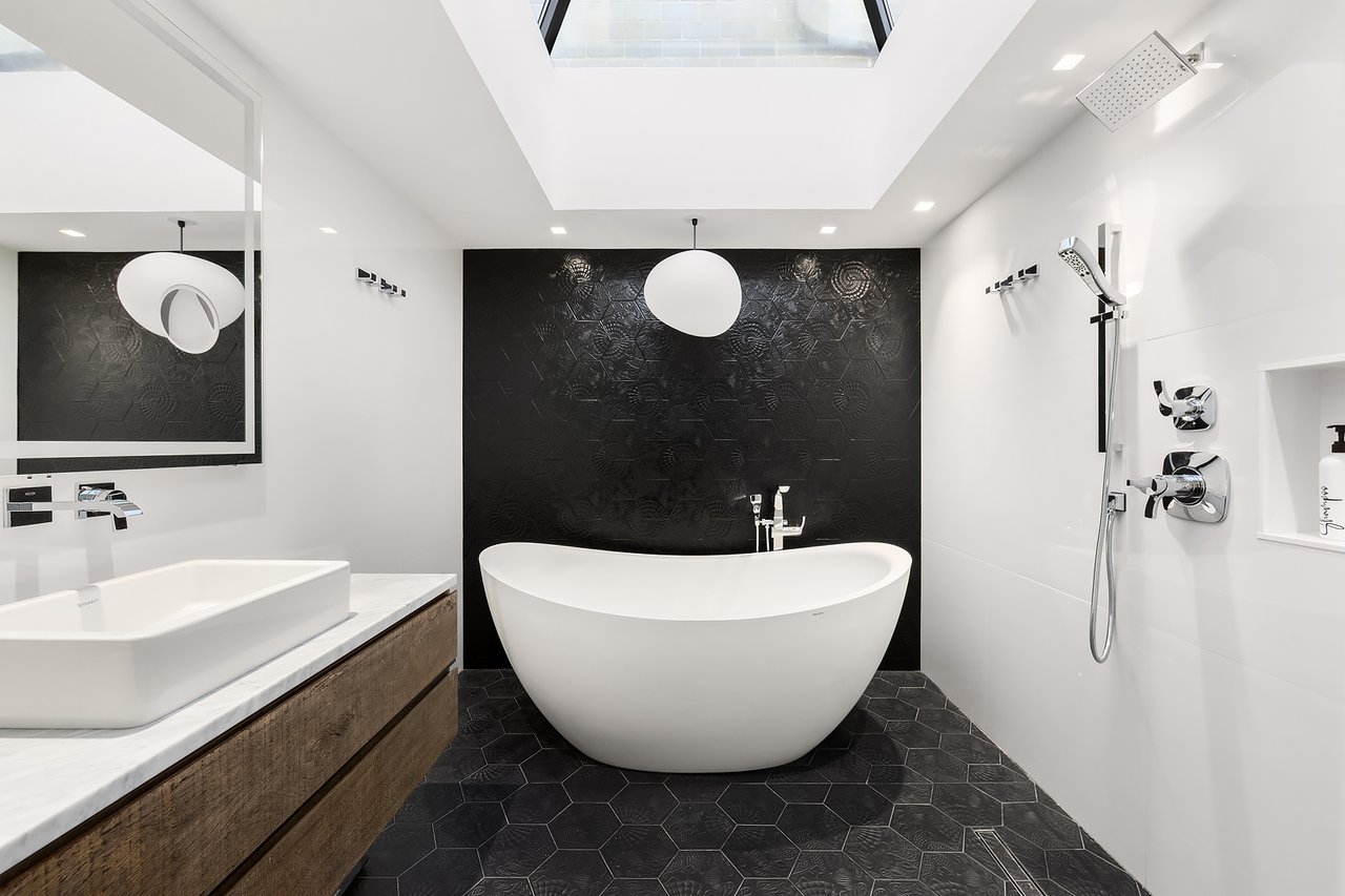  22 West 66th Street Unit: PH25-26