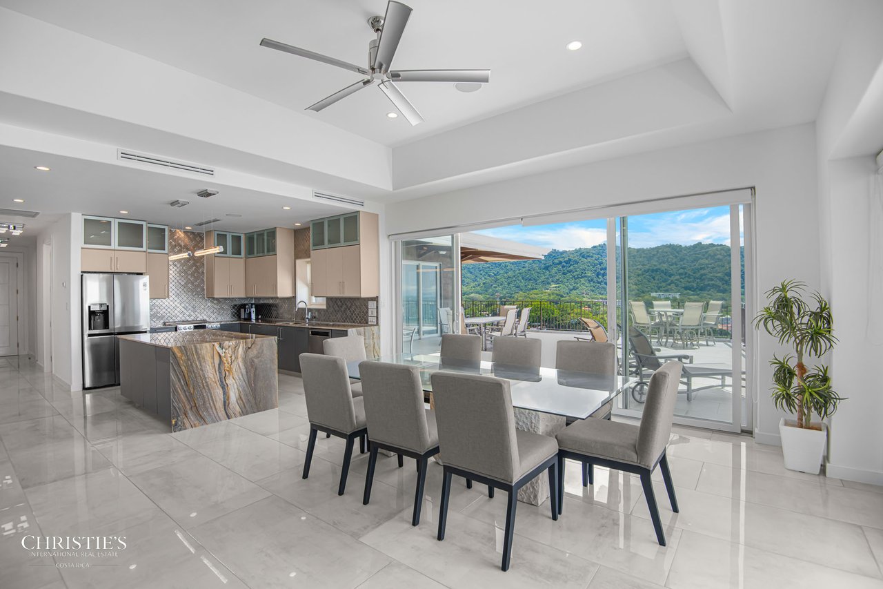 Vista Las Palmas – Executive Oceanfront Penthouse 11B