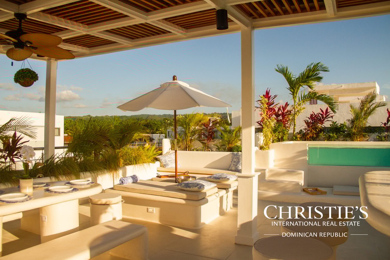 Sunrise Penthouse, Terrenas