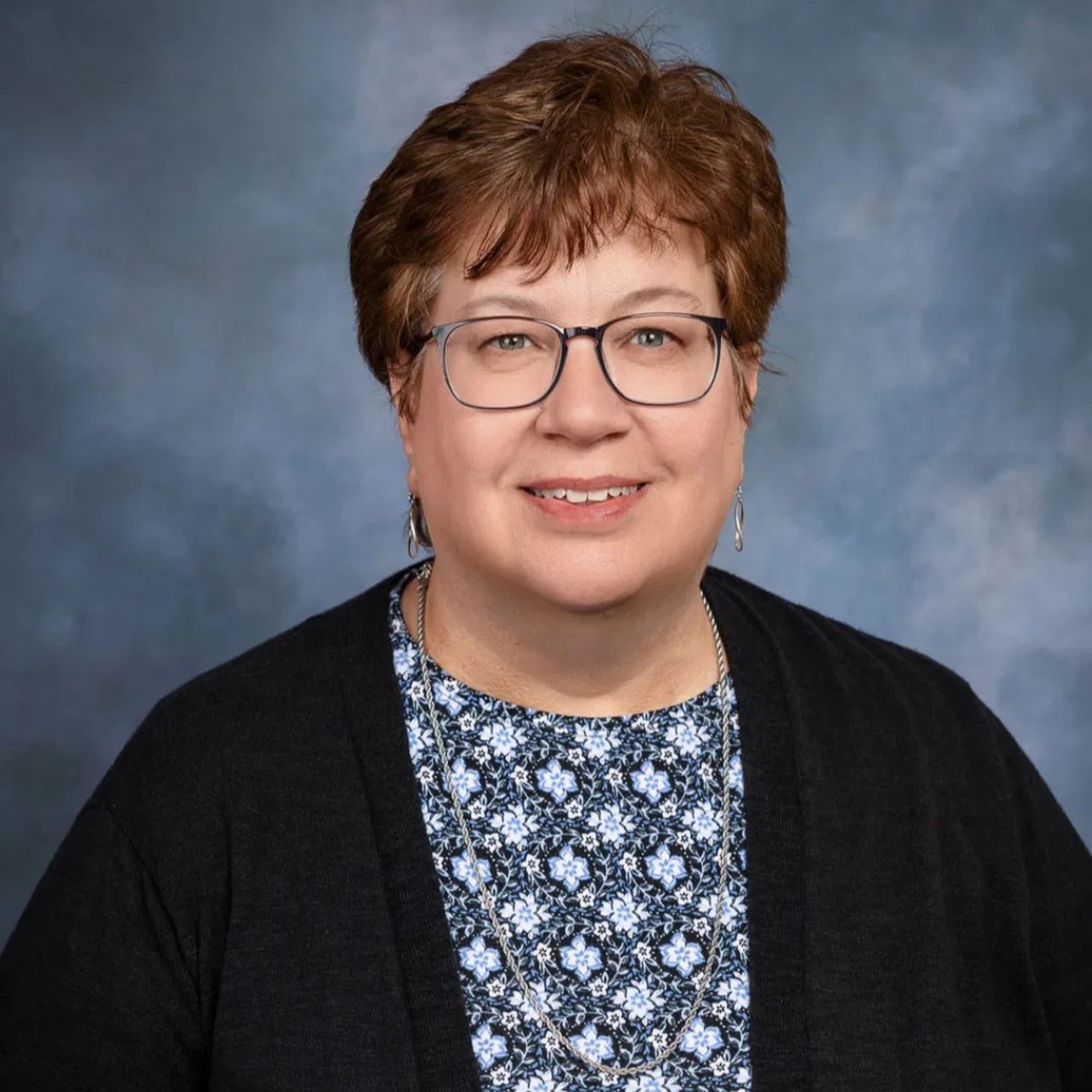 Yvonne Comeno Plymouth, IN Real Estate Agent Headshot