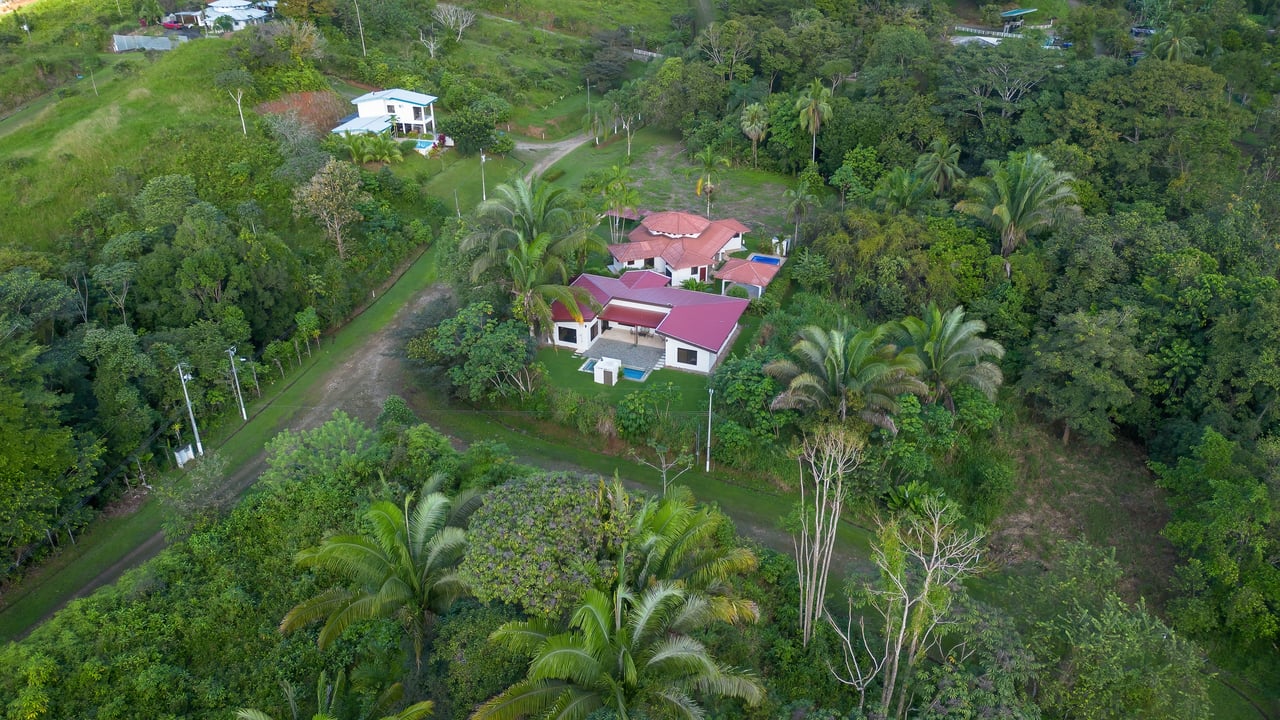 Brand New 3 Br, 2.5 Ba | Swimming Pool, High Ceilings 