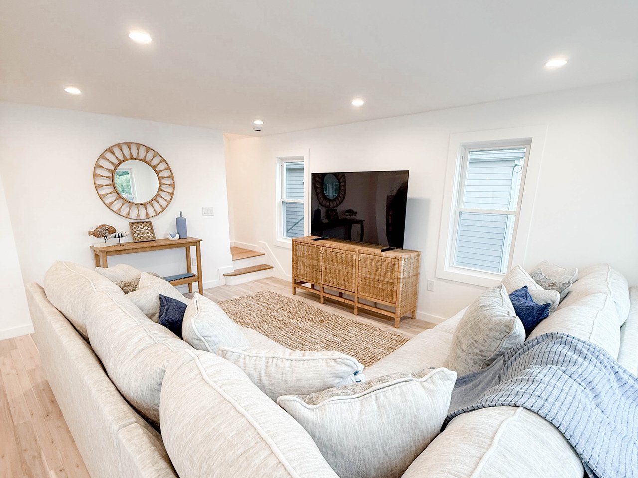 35 S Lakeside Ave