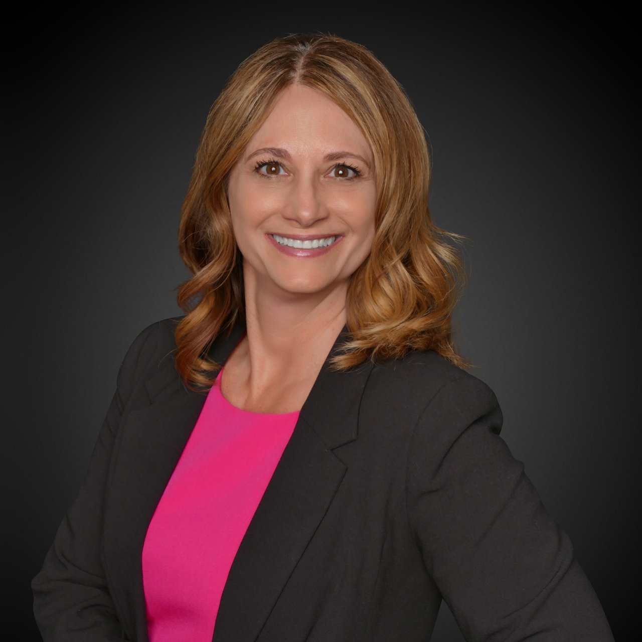 Leslie Neumann Colorado Springs, CO Real Estate Agent Headshot