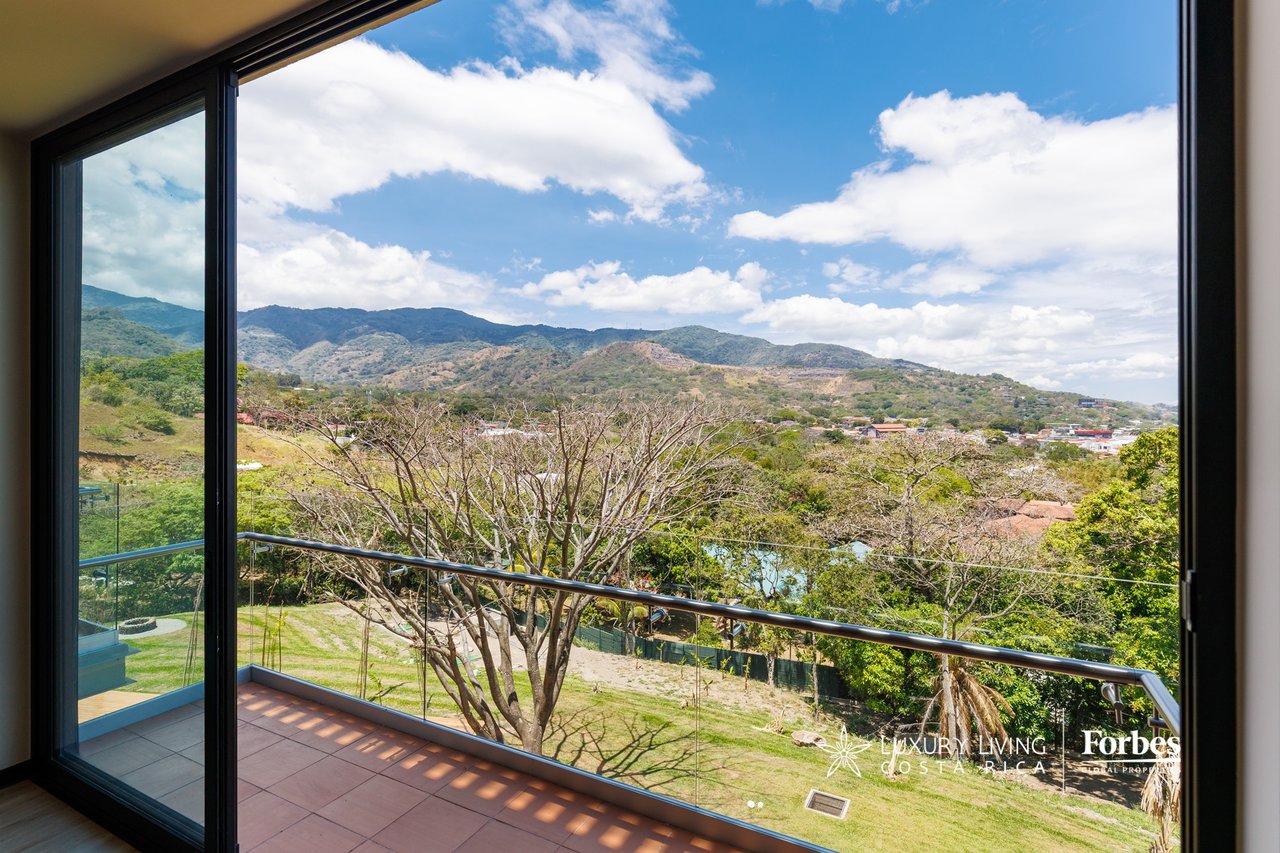 20995 – One bedroom duplex apartment with a balcony and storage room in Alto de las Palomas