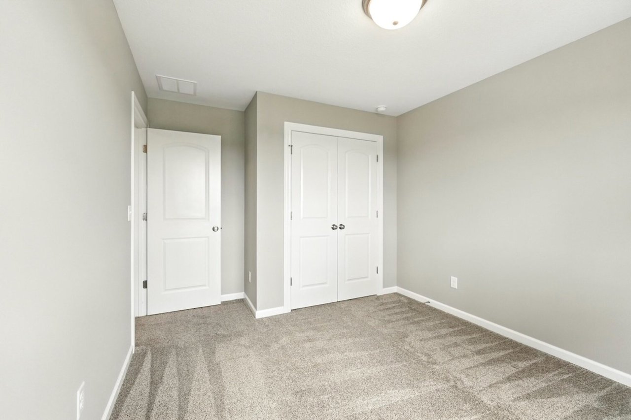 885 Zenos Blvd
