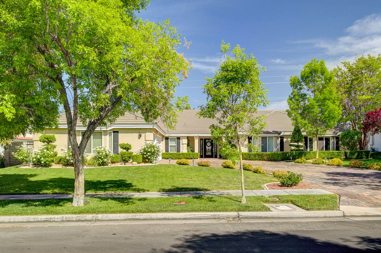 The Top Ten Features that Increase Home Value in The Fountains Henderson based on Real Data from Expert Realtor Eric Gorton