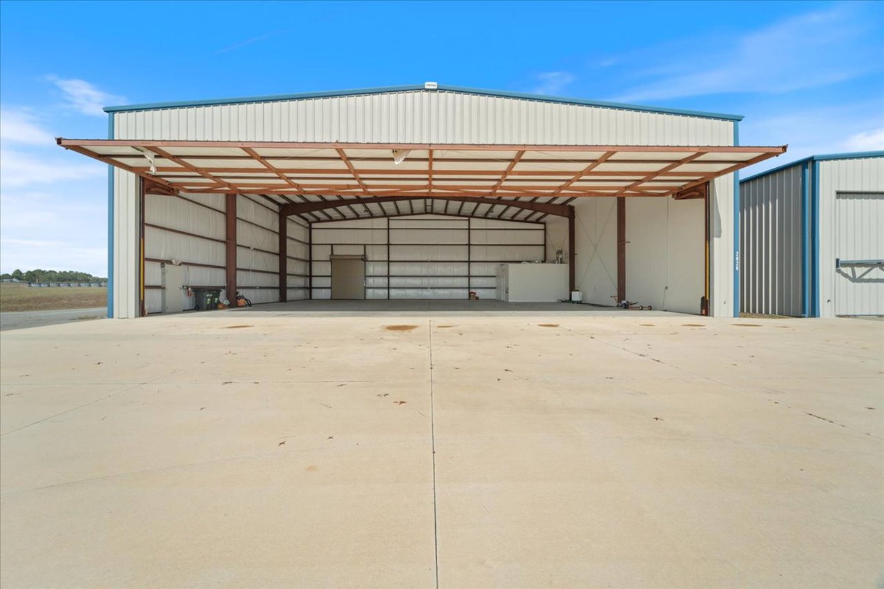 Modern Ocala Aircraft Hangar