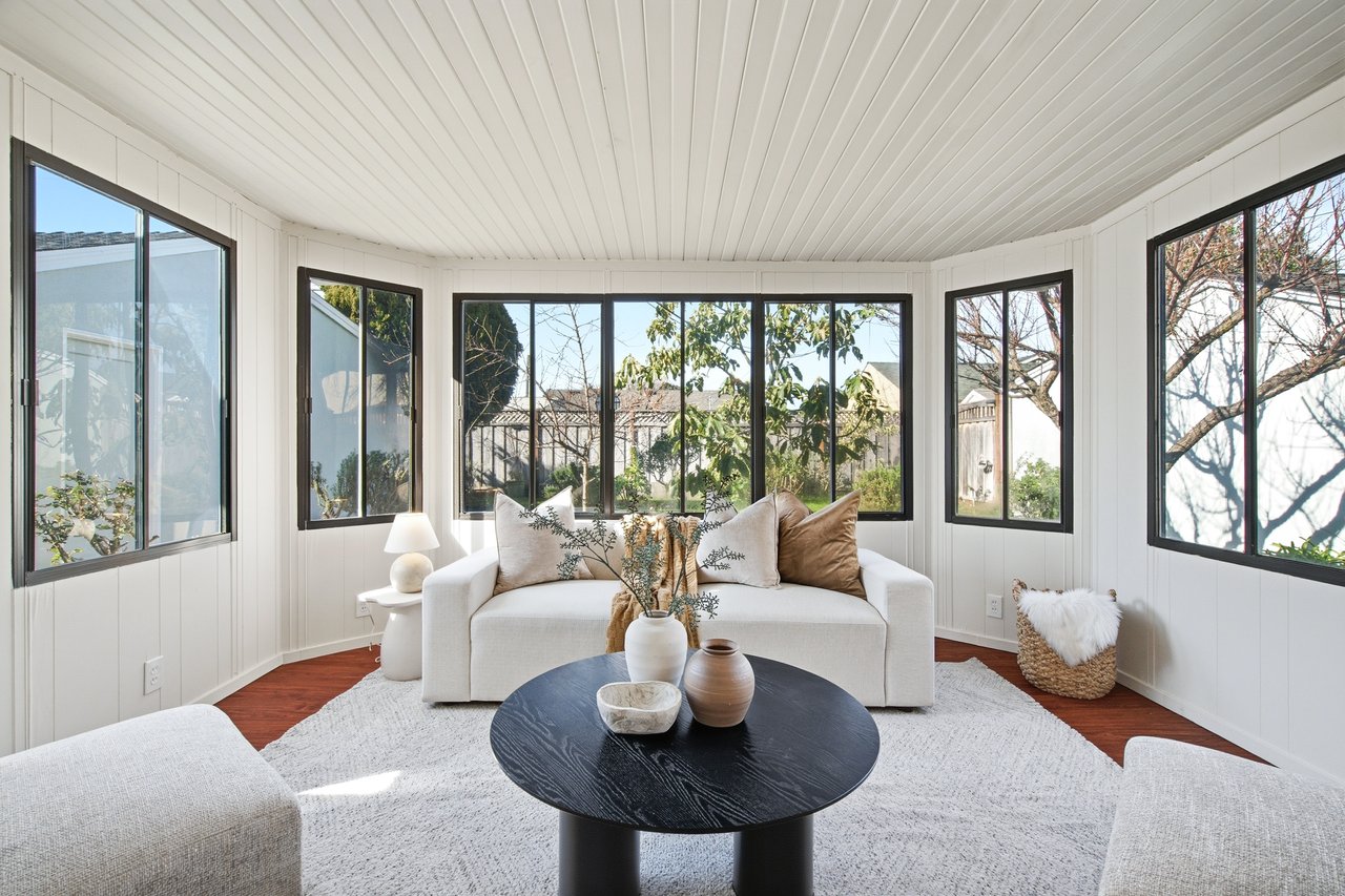 946 Los Padres Boulevard