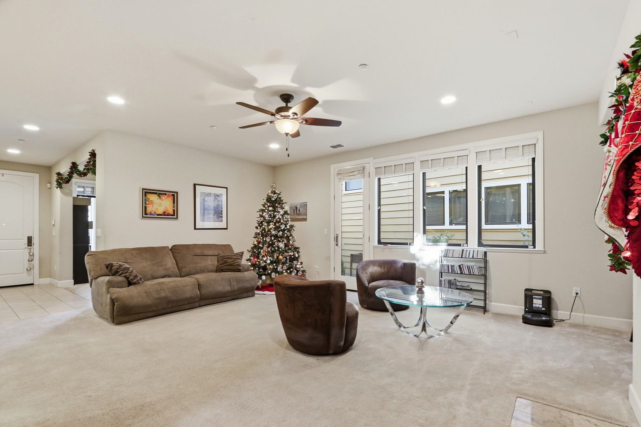 409 Spruce Ln, Palo Alto