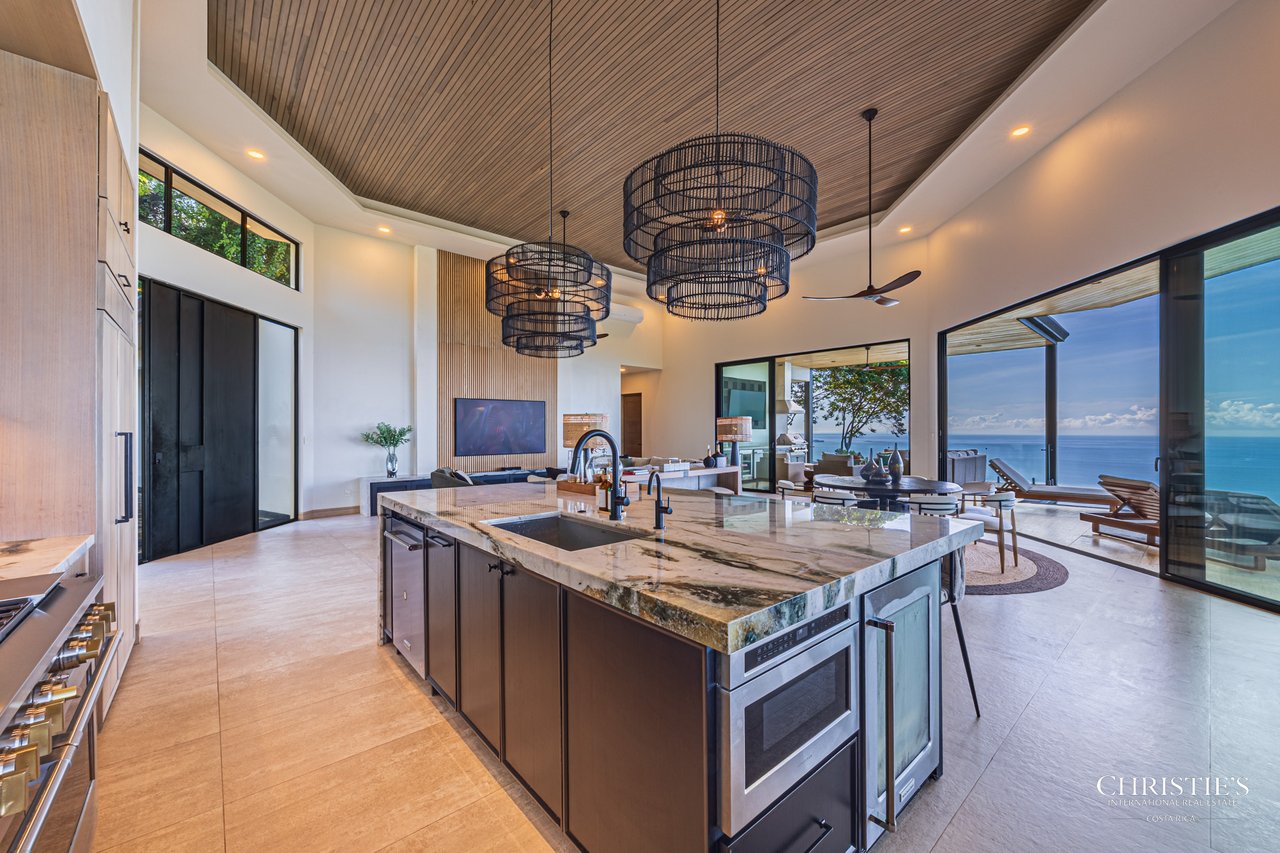 Luxury Estate in Escaleras- incredible ocean views 5.5 Acres