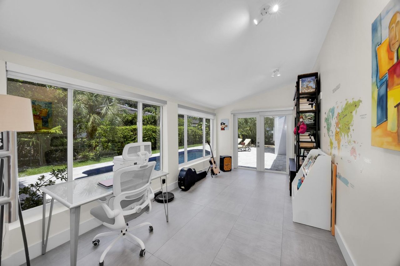 Under Contract in Just 1 Day: 6610 Santona St Sells for $2,200,000