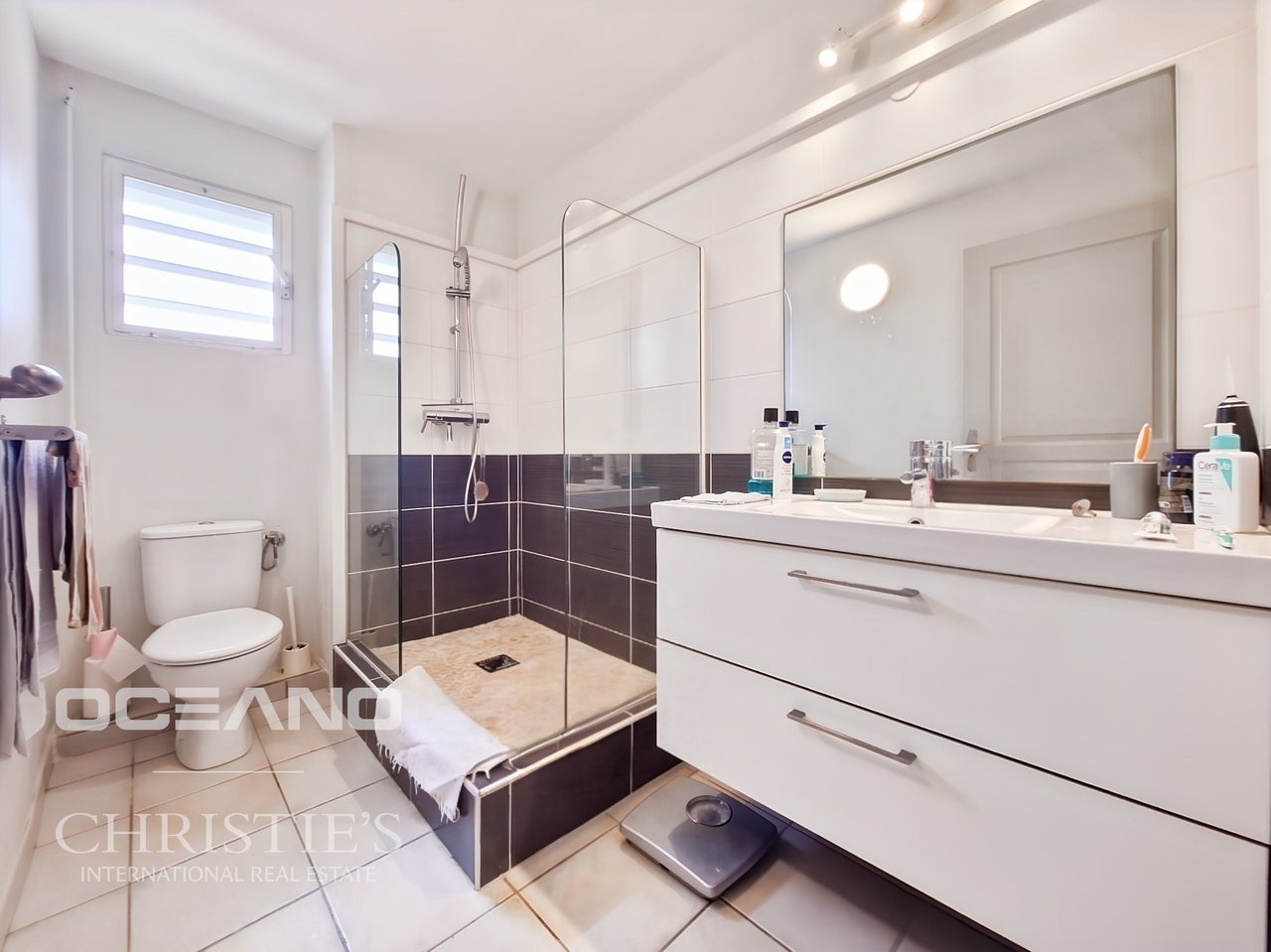 Spacious 3-Bedroom Villa