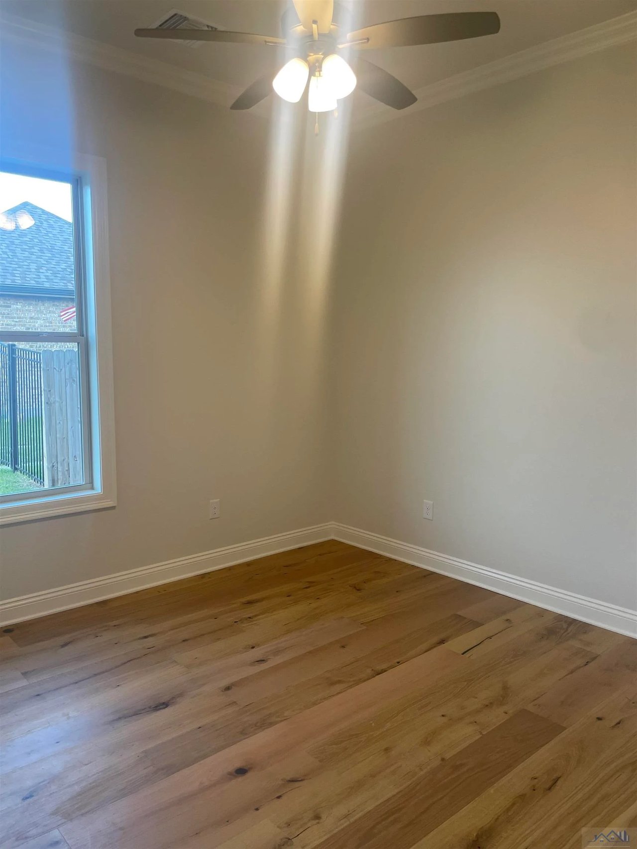 351 Ravensaide Dr