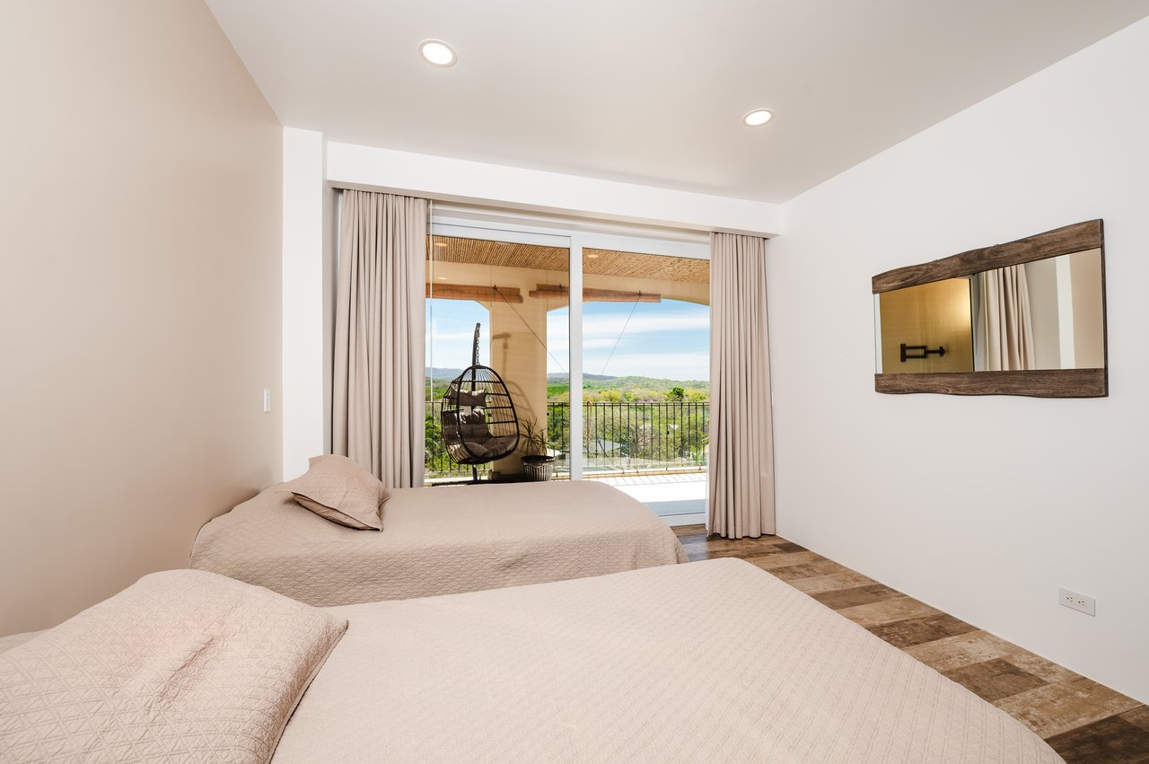 Penthouse 32 | Luxury Ocean-View Condo at Peninsula Langosta