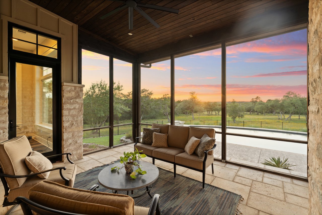1457 Avenida High View