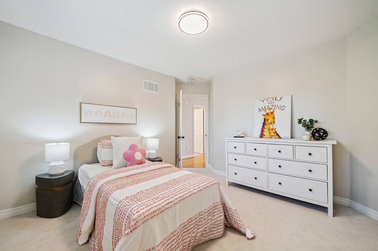 118 Wheeler Cres, Stouffville