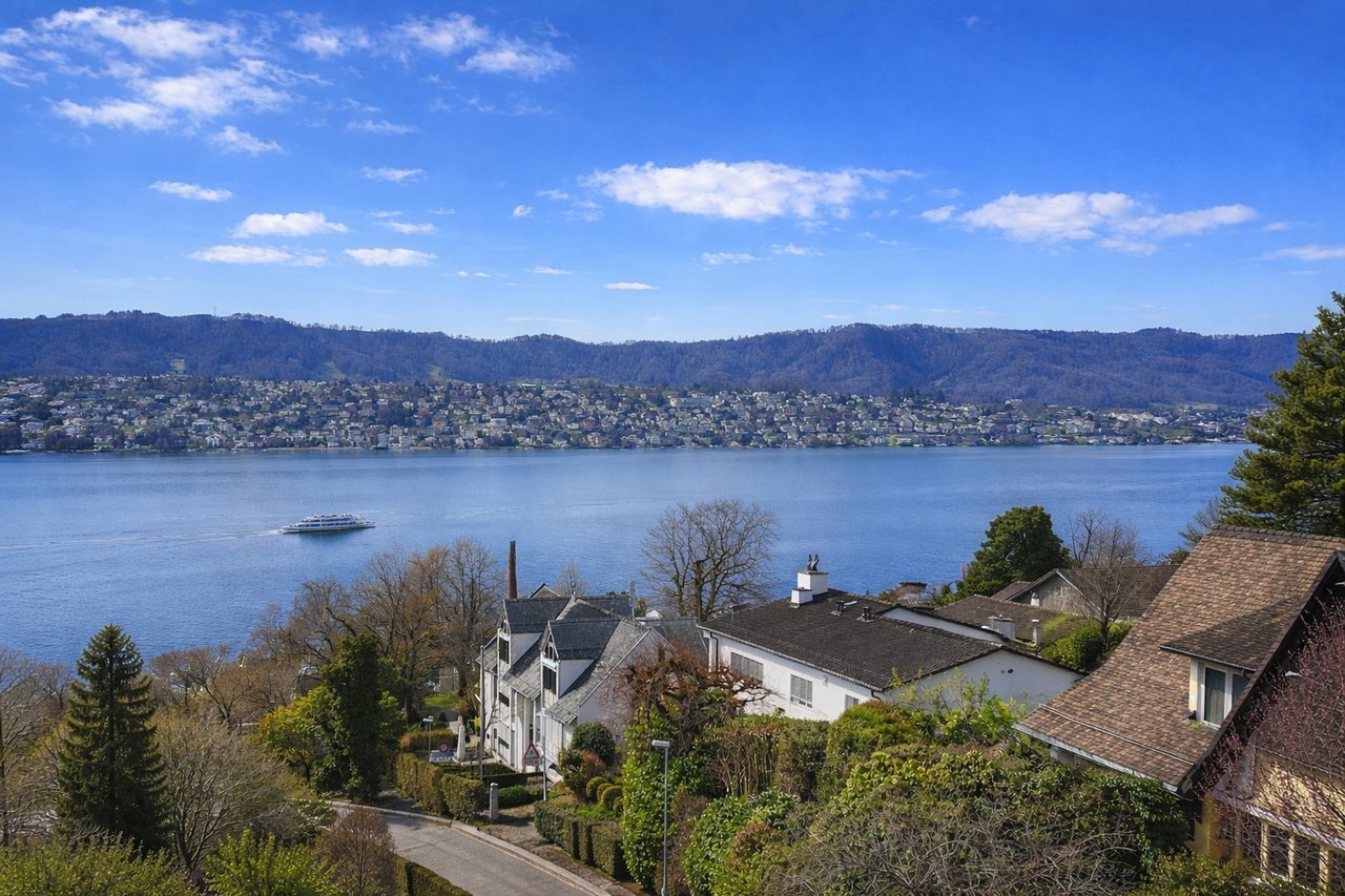 Luxury Living at Lake Zurich in Switzerland