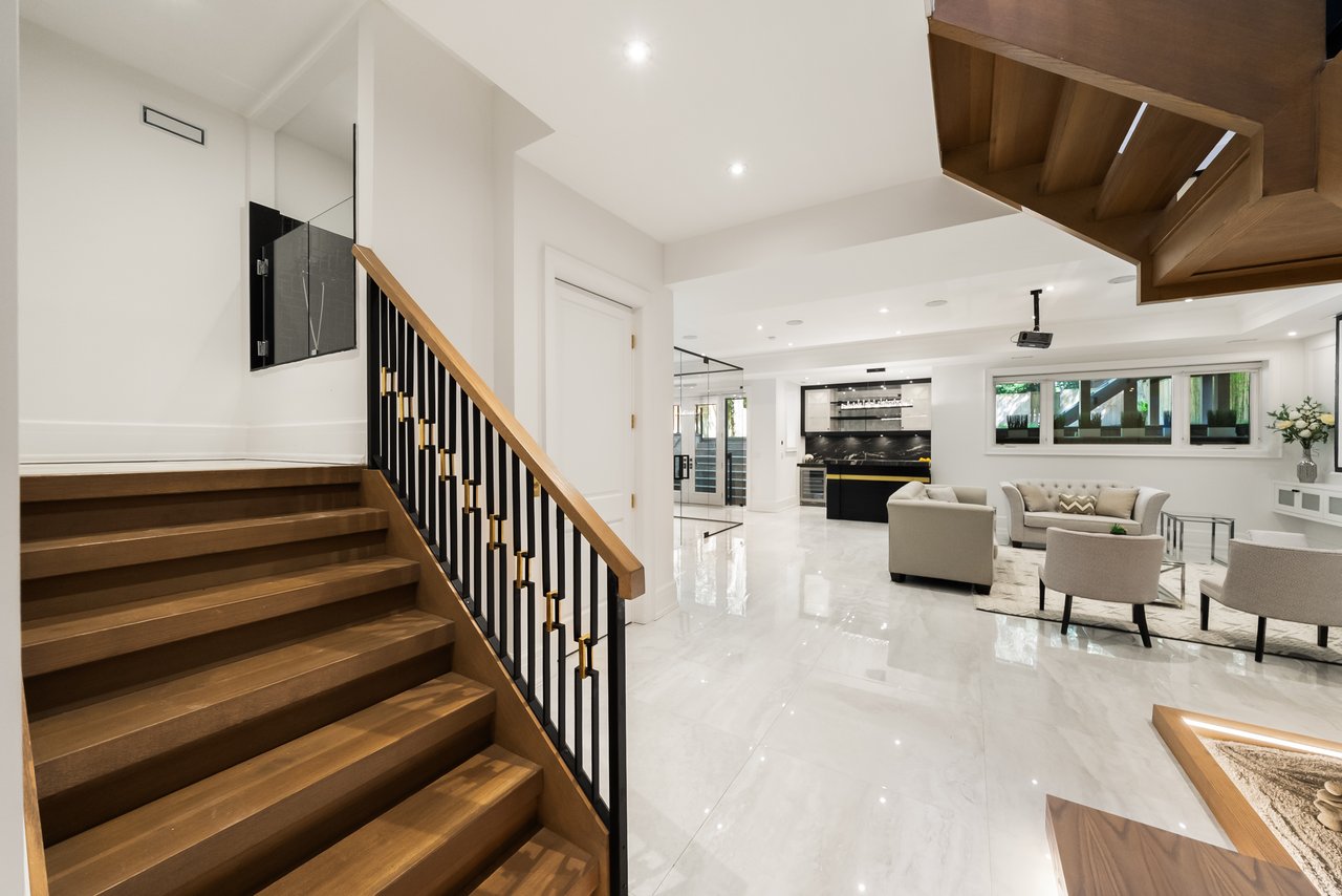 148 Munro Boulevard
