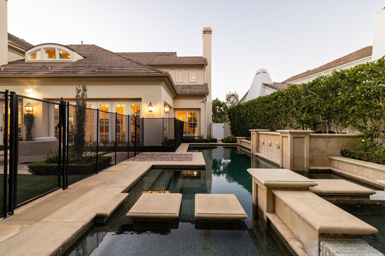 8 Gleneagles Drive