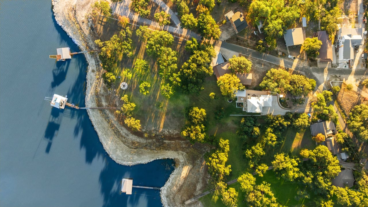 1209 Edgewater Drive